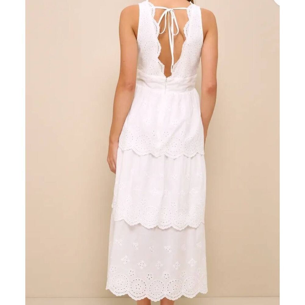 NWT Lulus Dress Women's Medium White Eyelet Embroidered Tiered Cotton Midi - Picture 2 of 7